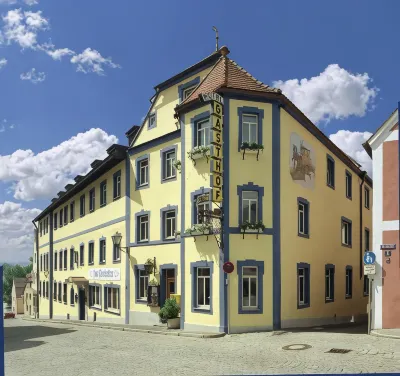 Hotel-Gasthof Zur Post Hotels near Bankl mit Steinfiguren - Kreuzberg Deining