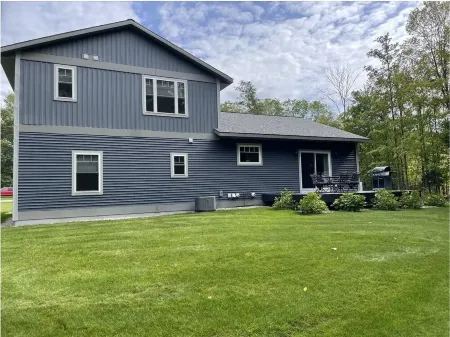 Wow! Book 2 Nights / 1 Free! Nov-April Sleeps 14 Near Dwntwn. 5 Bed/3Bath Clean!