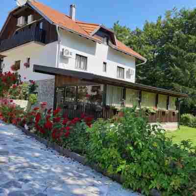 Pansion Breza Hotel Exterior