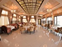 East Legend Hotel Hotel in zona Piazza della Bandiera Statale