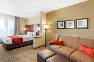 Comfort Suites Glendale - State Farm Stadium Area Hotels in Glendale