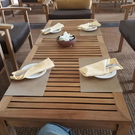 Traveller's Home Hotel