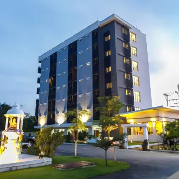 The Zenery Hotel Hotel in zona Ponte Ratsadapisek