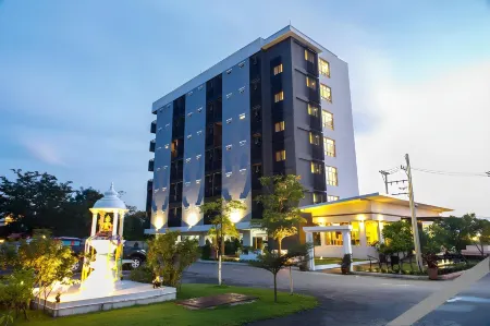 The Zenery Hotel Отели рядом с достопримечательностью «Wat Chedi Sao Lang»