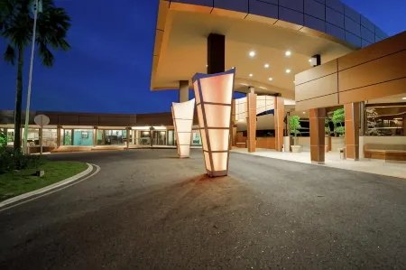 Hilton Trinidad & Conference Centre Отели в г. Порт-оф-Спейн