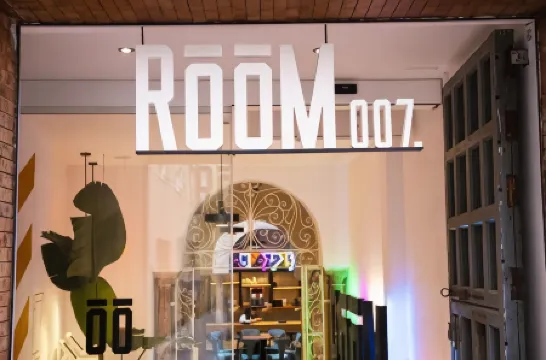 Room00 Salvador Hostel Отели рядом с достопримечательностью «Мост Баркета»