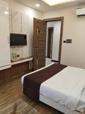 Hotel Tarun Palace, Bhopal Hotels near RKDF UNIVERSITY BHOPAL