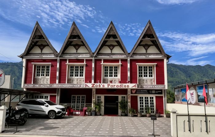 Zoé’s Paradise Waterfront Hotel