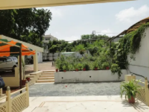 Lago Villa Hotels near Taj-ul-Masjid