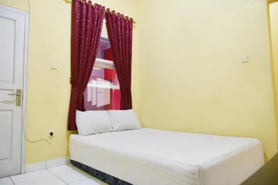 RC Costel near RSDH Cianjur Mitra RedDoorz Hotel di Kabupaten Cianjur