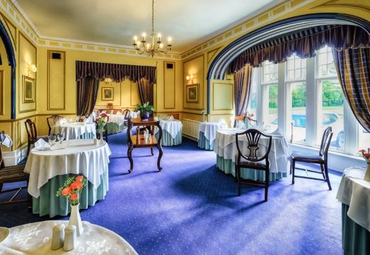 2. 맨션 하우스..