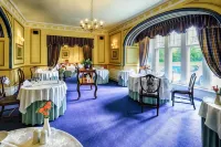 Mansion House Hotel Hotels in Elgin