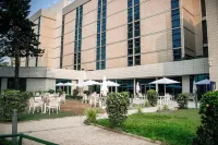 Grand Lancaster Brazzaville - موقف سيارات