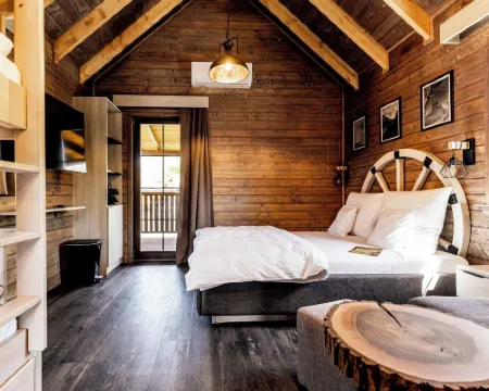 ウエスタン キャンプ リゾート ザトルのホテル