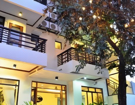 이필 스위트 엘 니도 레스토랑