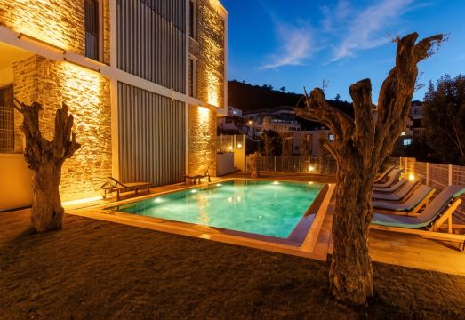 굴룩 우노 엘레강스 오텔