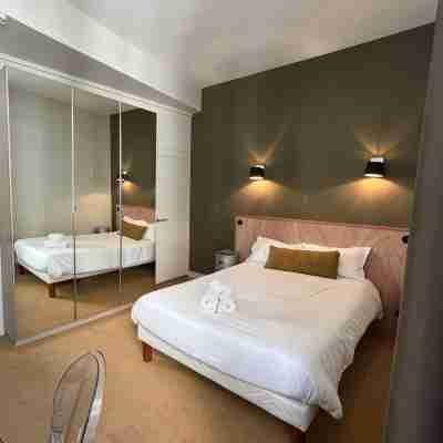 Hôtel Henri IV Rooms