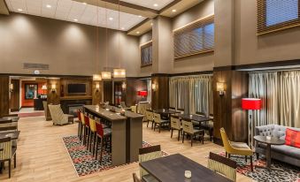 Hampton Inn & Suites Columbus Polaris