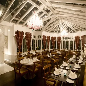 Fines Bayliwick Hotel