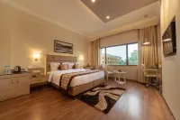 Hotel Clarks Shiraz Hotels in Agra