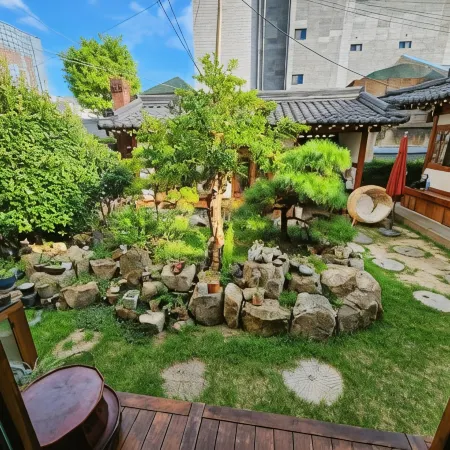 Hanok1957