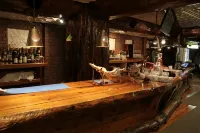 Forest Inn Sangoro - Bars