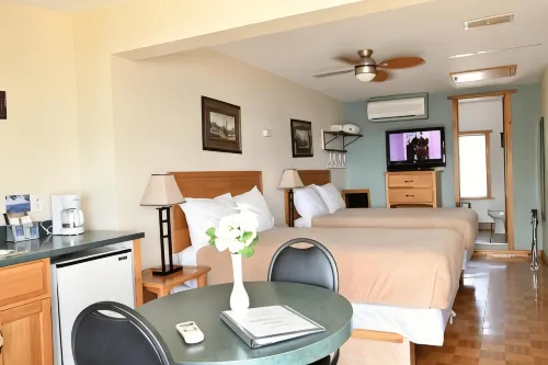Dewar's Inn and Cottages Hotels in Brockville