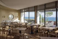 Logis Hôtel & Restaurant les Mouettes - Larmor Plage, Proche de Lorient فنادق في Larmor-Plage
