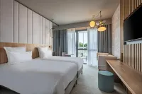 Golden Tulip Lyon Ouest Techlid - Hotel & Spa Hotels in 