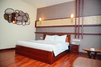 Sutan Raja Hotel & Convention Palu Các khách sạn ở North Lolu