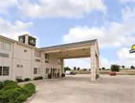 Days Inn by Wyndham Mesquite Rodeo TX