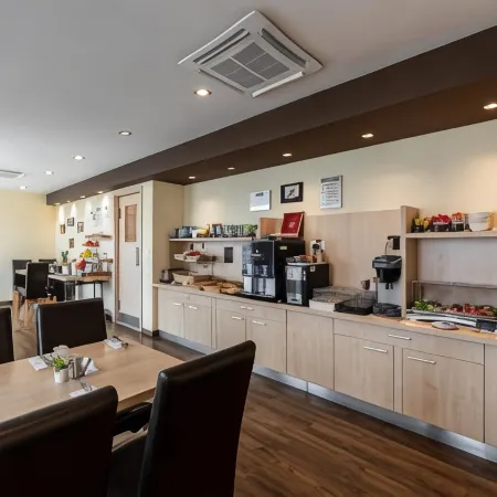 Promenade Hotel by Mellow Mood Hotels Отели рядом с достопримечательностью «Мост Эржебет»