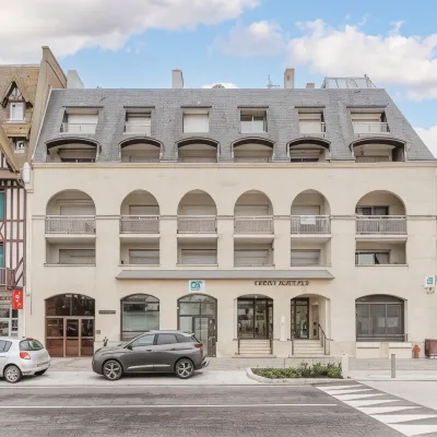 Modern Apartment with Terrace Trouville Hotels near Grande Plage de Trouville
