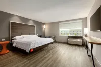 Tru by Hilton Wichita Northeast - 3-Star