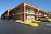 Super 8 by Wyndham Midwest City OK