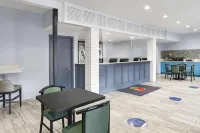 Super 8 by Wyndham Universal City