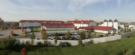 Normandy Farm Hotel & Conference Center Отели в г. Товаменсин Тауншип