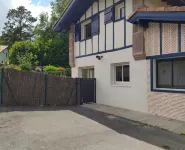 House with garden 5 min from the beach Отели рядом с достопримечательностью «La Corniche Basque d'Urrugne»