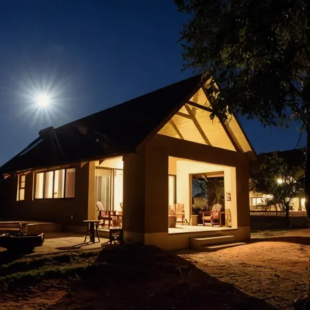 Callies Game Lodge Safaris