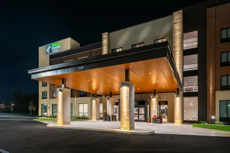 Holiday Inn Express & Suites Murfreesboro West by IHG