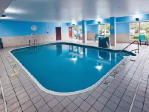 Comfort Inn & Suites Liverpool - Syracuse Hotels in Clay