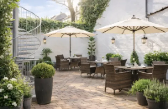 萊茵內卡爾飯店