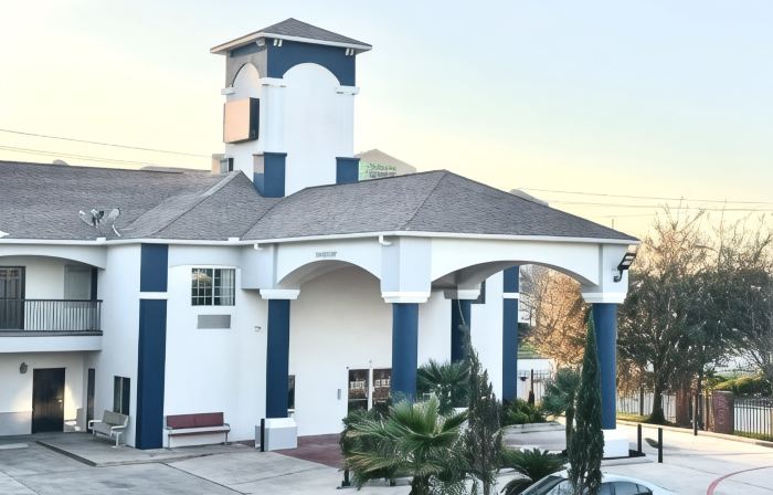 Crystal Inn - Garth Rd
