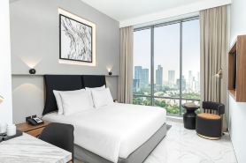 ホリデイ イン ドバイ ジュメイラ ビレッジ サークル バイ IHG