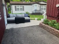 Charming 3-bedroom house with lake front access near boat launch in Laona. Hotels in Forest County