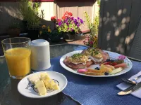 Marketa's Bed and Breakfast - breakfast
