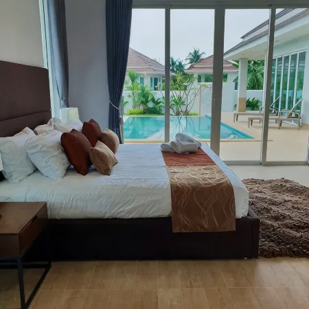 Unique luxury infinity pool villa at Hua Hin!