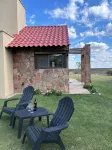 Cozy cabin in charming Las Compuertas, Mendoza, Argentina with Pool,AC,WiFi, - Homestays