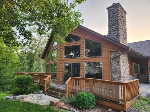 Large 3200 Sq Ft  4-bedroom house on Long Lake - Dundee - Boutique