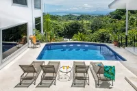 Luxury Villa, 4 King Beds, Ocean View, Private Pool Game Room Fully A/C - Villas